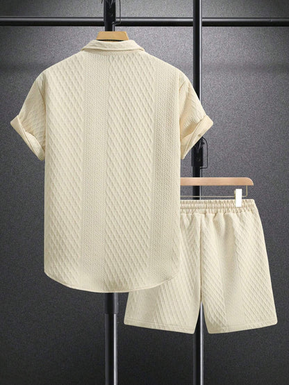 Manfinity Homme Men'S Vacation Casual Style, INS Matched with a Geometric Diamond-Pattern Jacquard Knit Short-Sleeve Shirt and Shorts Set in Pink. This Outfit Features a Button Placket and an Elastic Waist, Making It a Fashionable Choice for Summer - TLG BRAND